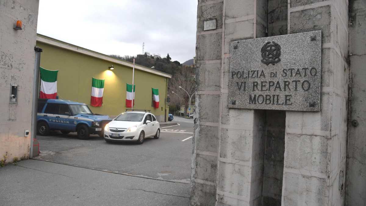 Immagine di Sesso. Oppure tortura. Da Bolzaneto a oggi