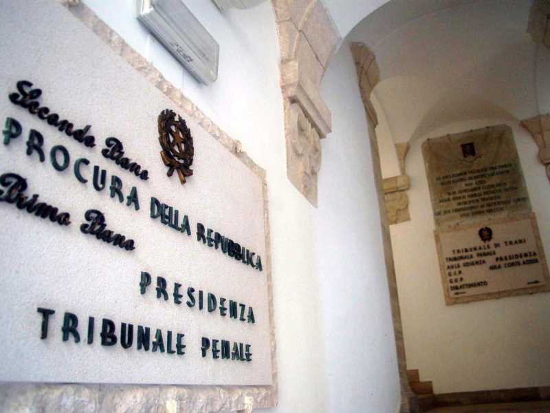 L'interno del palazzo della Procura di Trani (Ansa)