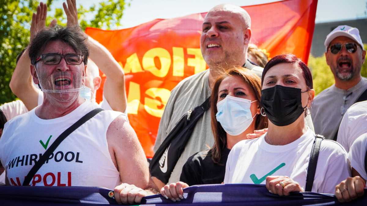 Immagine di Da Gkn a Whirlpool, ogni crisi aziendale è a modo suo
