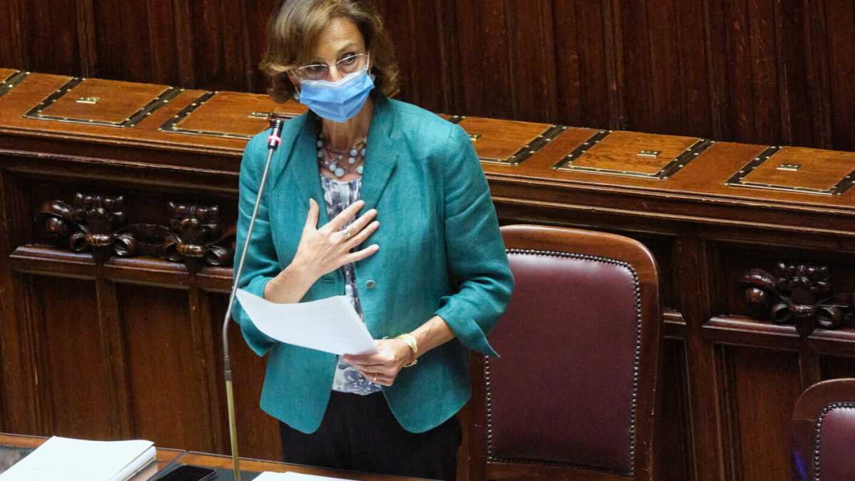 Immagine di Da Bonafede a Cartabia, la svolta sulle carceri. Il discorso del ministro alla Camera