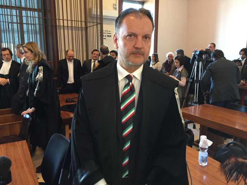 Condannato in appello Ruggiero, il pm giustizialista di Trani in cravatta tricolore