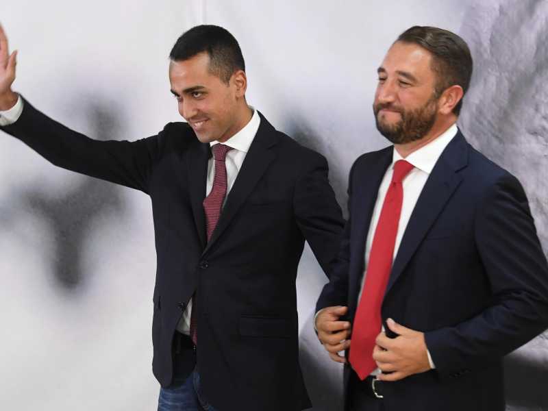 Sicilia, Cancelleri lancia lo schema Draghi. Ma il M5s: no, è una caponata indigesta