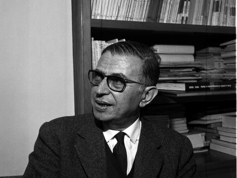 Jean-Paul Sartre (foto  LaPresse/Publifoto)