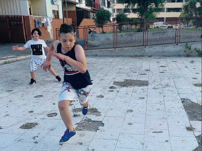 La struttura &egrave; stata intitolata  a Ciro Colonna, il ragazzo ucciso per sbaglio nel circolo ricreativo di Ponticelli (foto Maestri di strada)<br />