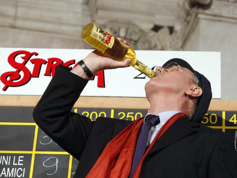 Antonio Pennacchi vince il premio Strega nel 2010 (Ansa)&nbsp;