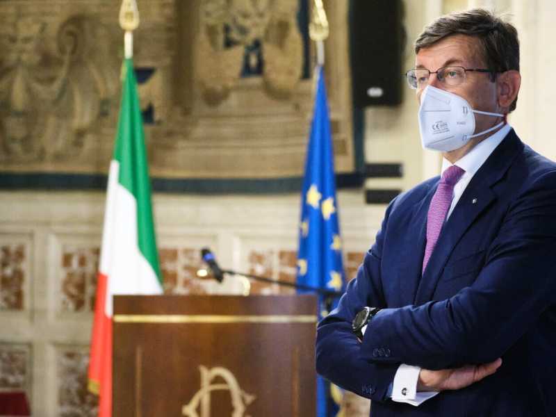 Draghi affida le deleghe sull'aerospazio a Colao