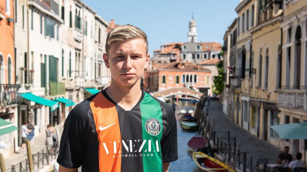 Immagine di Le vie del calciomercato italiano portano in Islanda