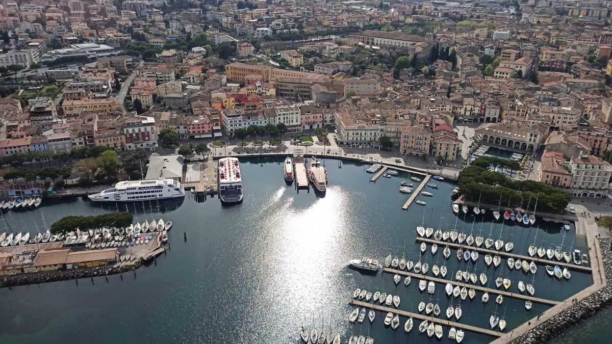 Immagine di Viaggio nella Desenzano di Jacobs