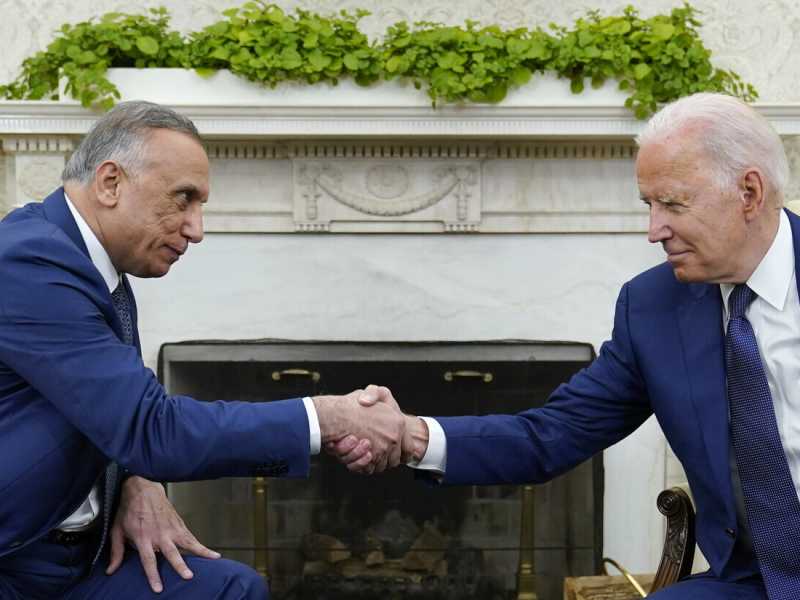 Il presidente americano Biden e il presidente iracheno al-Kadhimi alla Casa Bianca il 26 luglio (LaPresse)&nbsp;