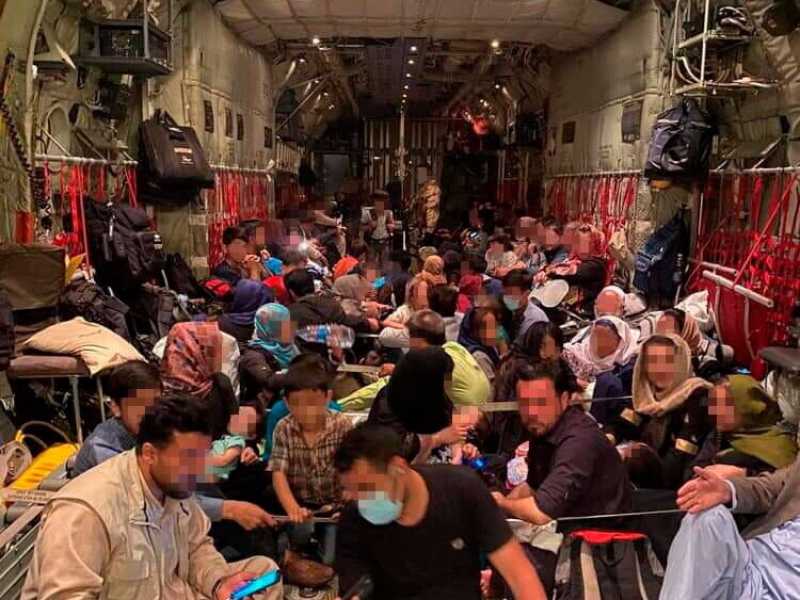 Uno scatto realizzato a bordo di un C130J. Foto dal profilo Twitter dell'Aeronautica militare <br />