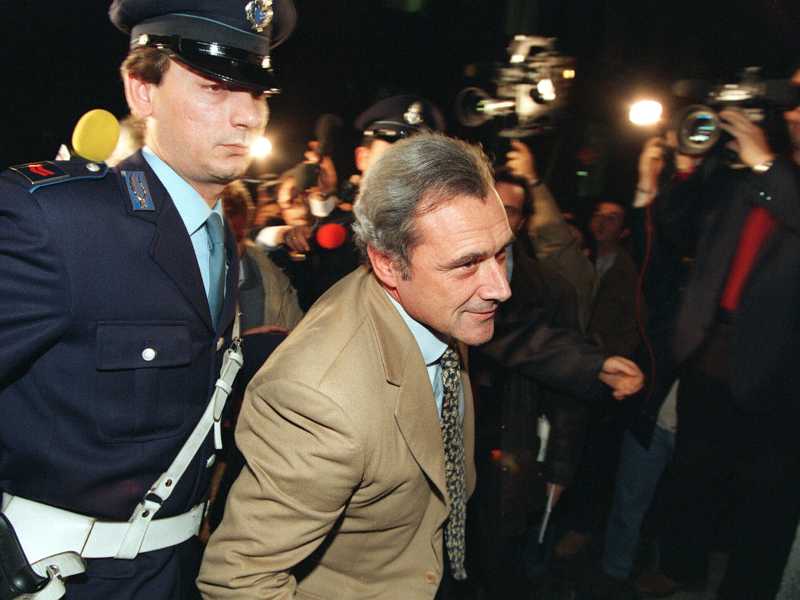 Pietro Grasso &egrave; stato capo della Dna, prima di intraprendere la carriera politica (Ansa)