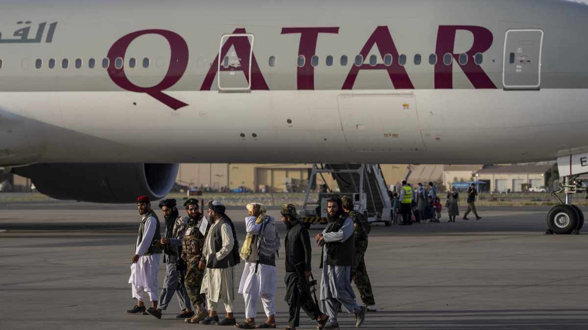 Immagine di Paillettes e djellaba, calcio e moschee. La diplomazia del Qatar in Francia, e oltre