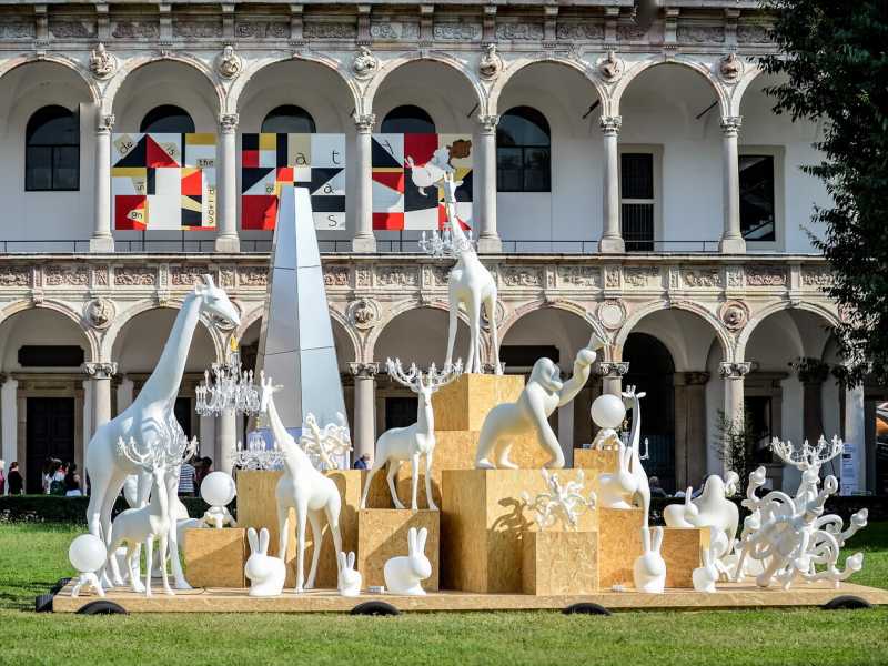 Installazioni del Fuorisalone presso l&rsquo;Universit&agrave; Statale di Milano (foto Claudio Furlan/LaPresse)&nbsp;<br />
