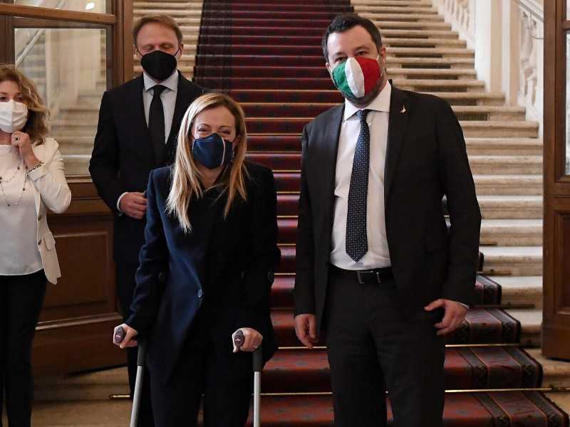 Meloni e Salvini, gli ultimi dei No Vax