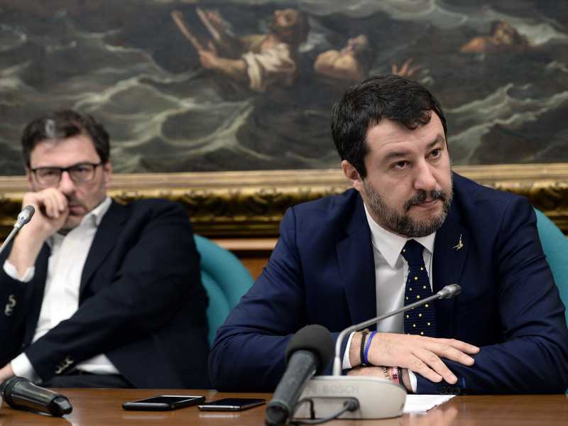 Verso il commissariamento dell'estremismo leghista