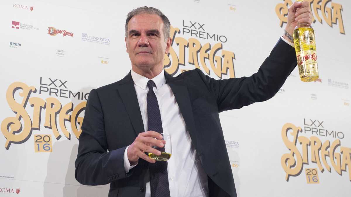 Immagine di “Vi spiego come si diventa laziali”. Intervista ad Albinati