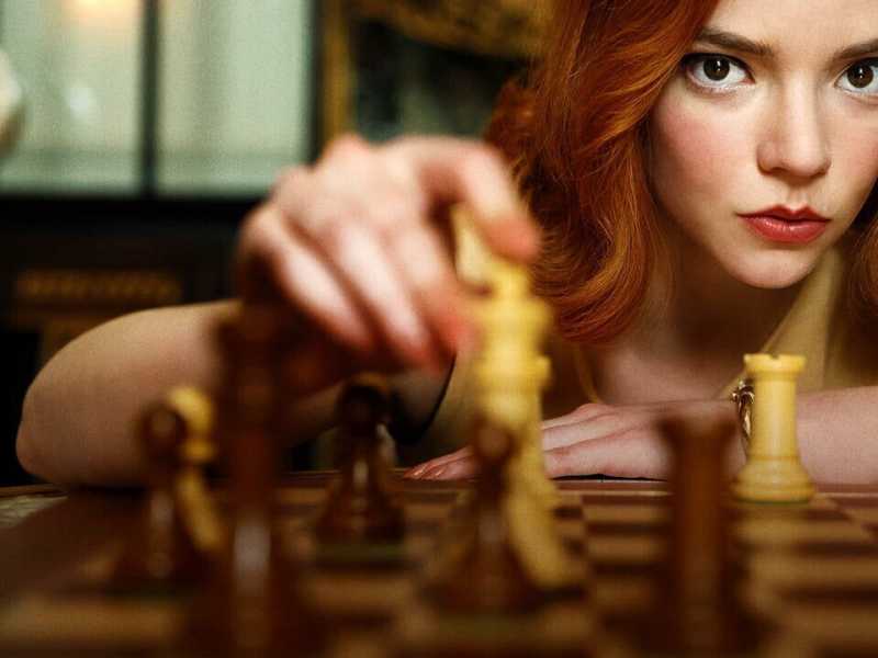 La campionessa di scacchi e suscettibilità che vuole cinque milioni da Netflix