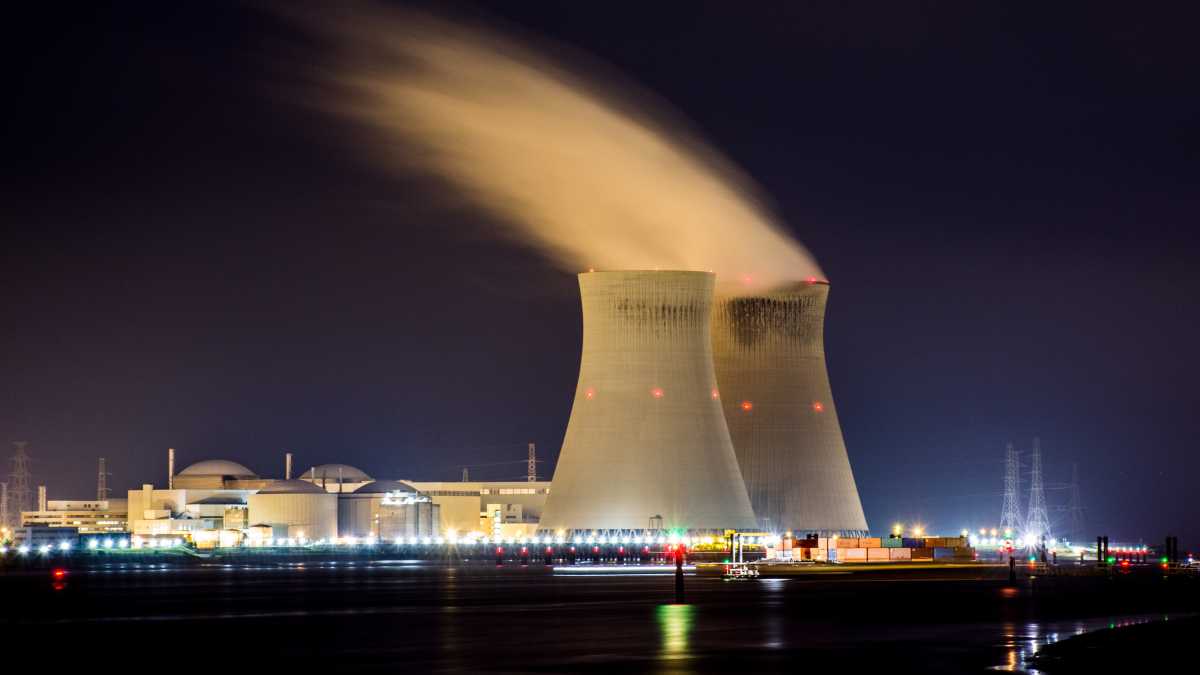 Immagine di L'energia nucleare chiama energia morale