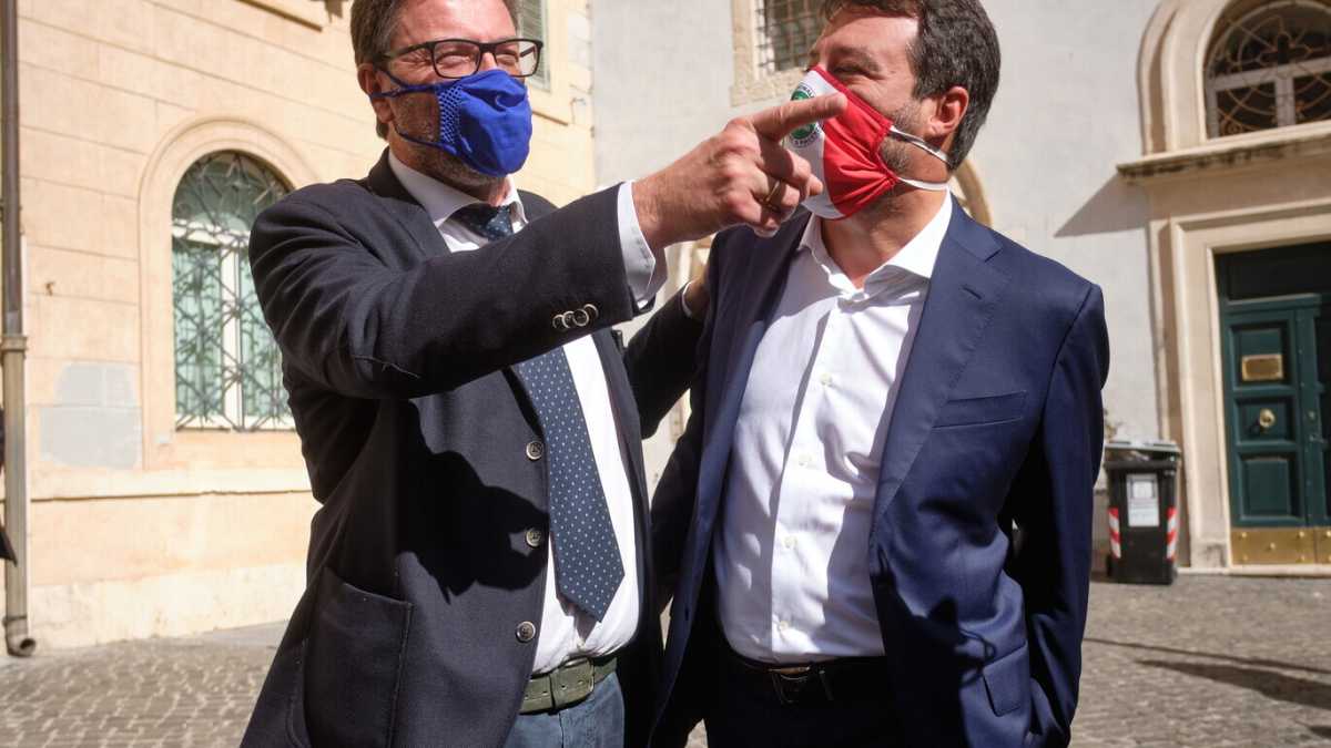 Immagine di Salvini vuole cambiare strategia: "Io sono moderato. Giorgetti al governo l'ho voluto io"