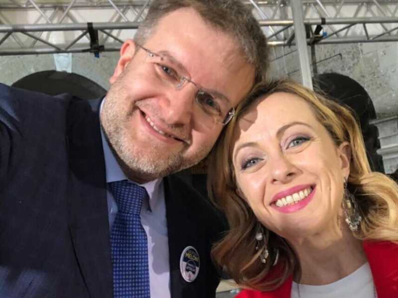 Dal profilo Facebook di Carlo Fidanza