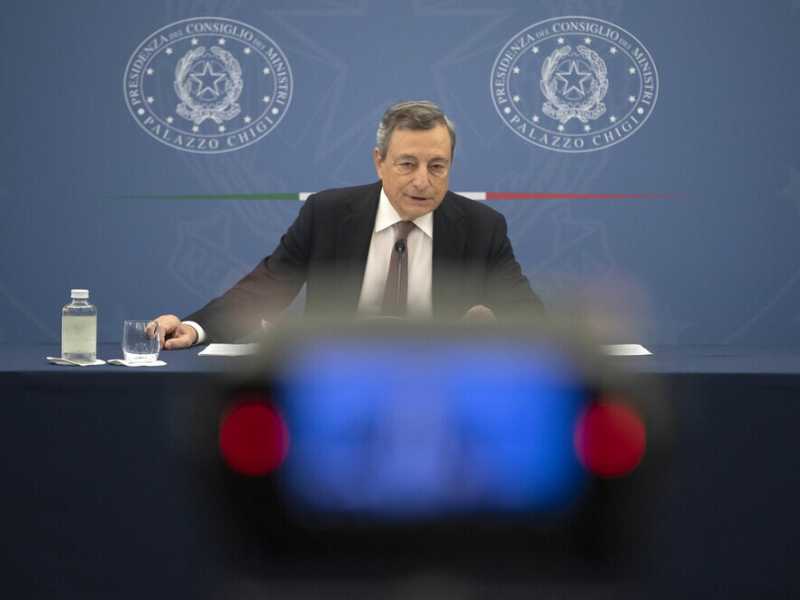 Il garante Draghi. Rassicura i mercati sulle riforme. "Al governo si rimane solo se efficaci"