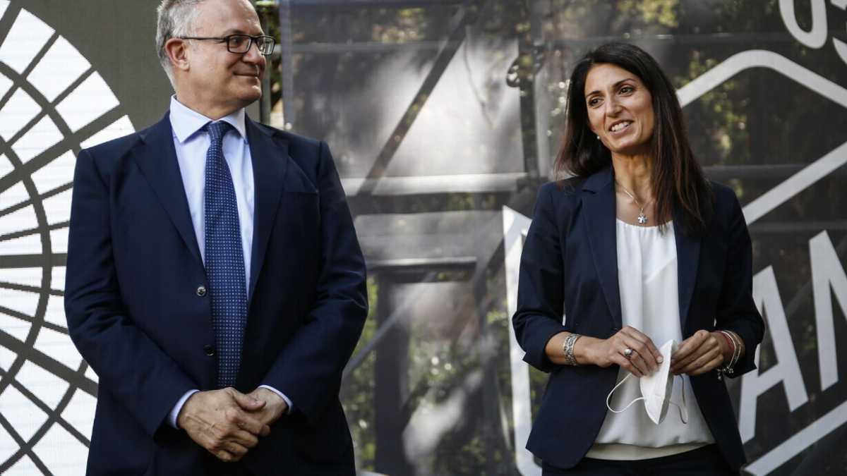 Immagine di E adesso Gualtieri dice: “Raggi ha fatto anche cose buone”