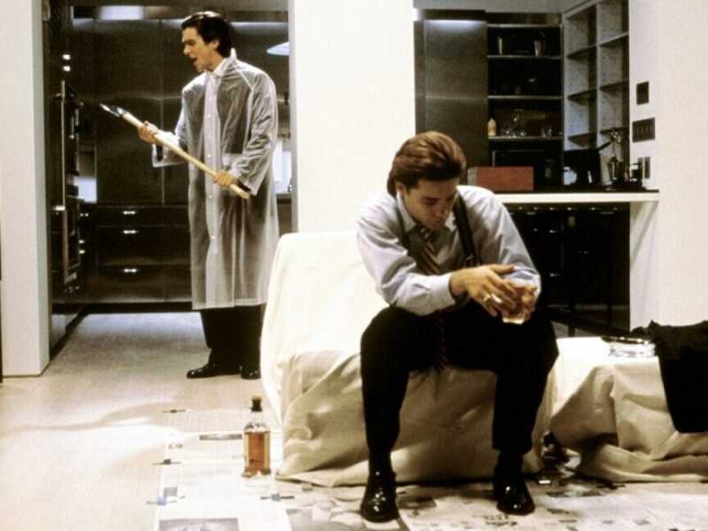 Christian Bale e Jared Leto in American Psycho, film del 2000 di Mary Harron, ispirato all'omonimo romanzo di Bret Easton Ellis<br />