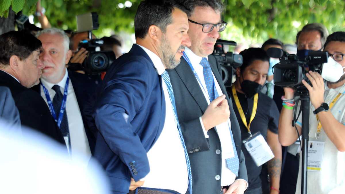Immagine di Elogio della Lega a-social
