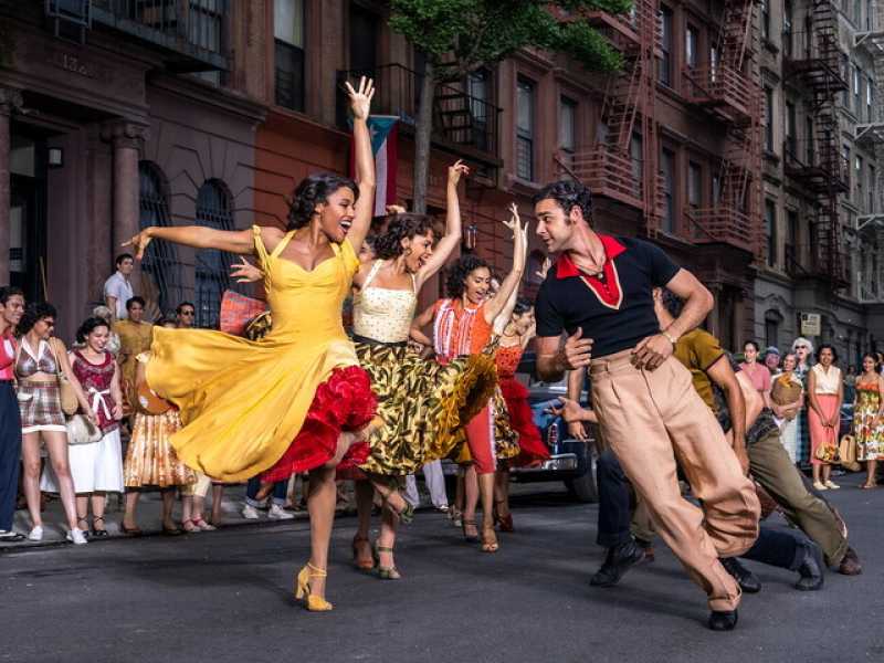Ariana DeBose &egrave; Anita e David Alvarez &egrave; Bernardo nel remake di &ldquo;West Side Story&rdquo; diretto da Steven Spielberg, nei cinema a dicembre&nbsp;<br />