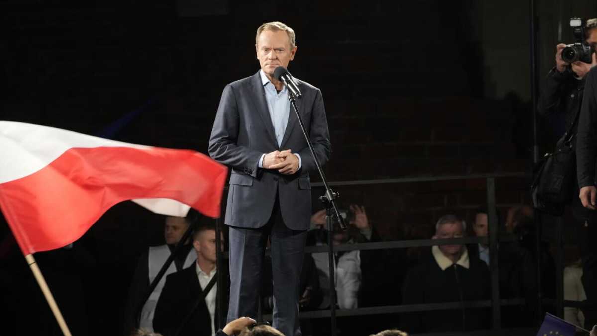 Immagine di Tusk anima l’esercito europeista in Polonia