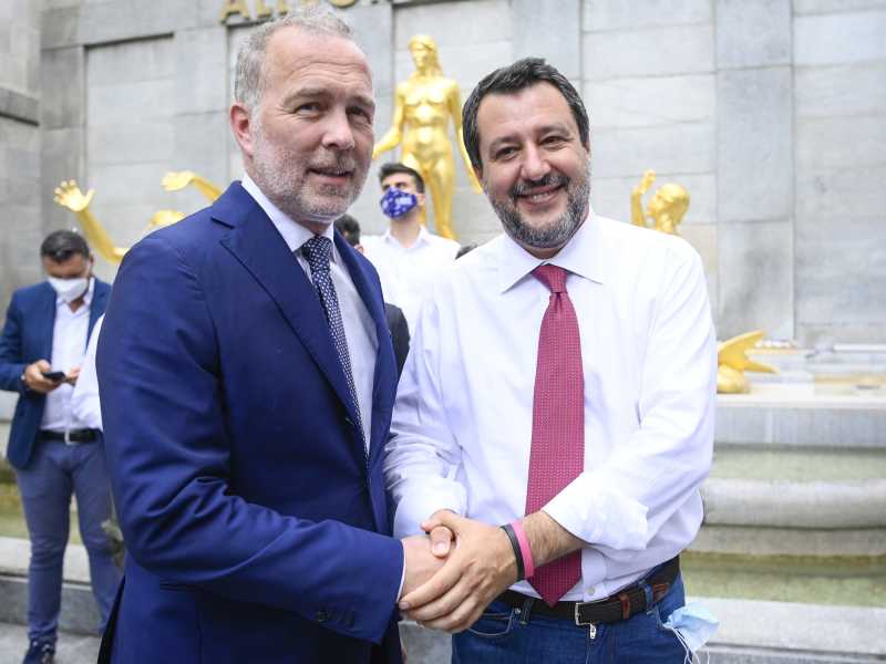 A Torino FdI processa Damilano: "Sei poco di destra". E lui si sfoga con la Meloni e Giorgetti