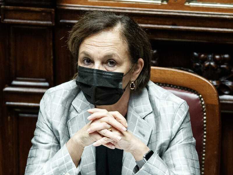 Palazzo Chigi chiede al Viminale il dietro front sui tamponi gratuiti