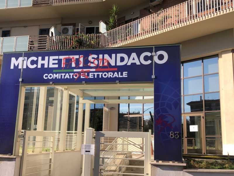 "Michetti Fascista", vandalizzata la sede del candidato romano