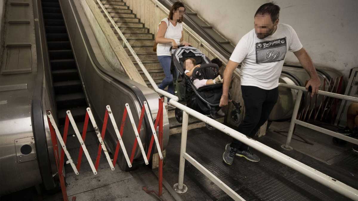 Immagine di Ascensori guasti e scale mobili in revisione: la metro a Roma è da incubo