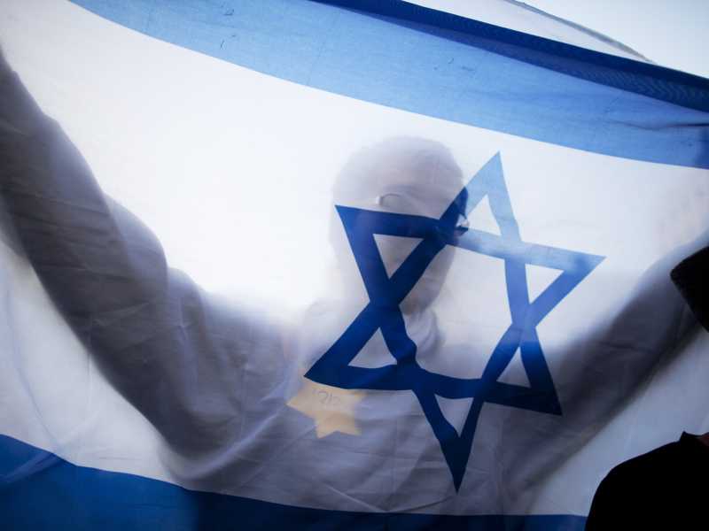 “Cari scrittori, noi israeliani non ci suicideremo per farvi contenti”