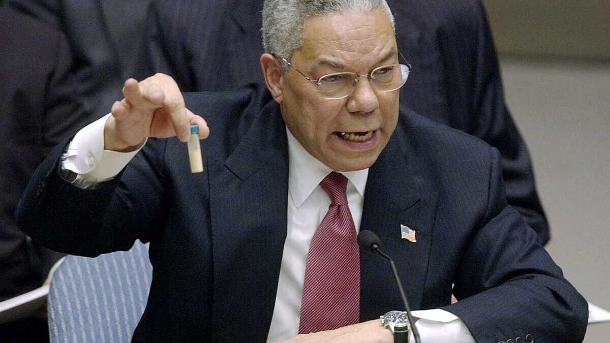 Immagine di La morte di Powell e la storia di un’immagine spiegata alle masse fanatizzate