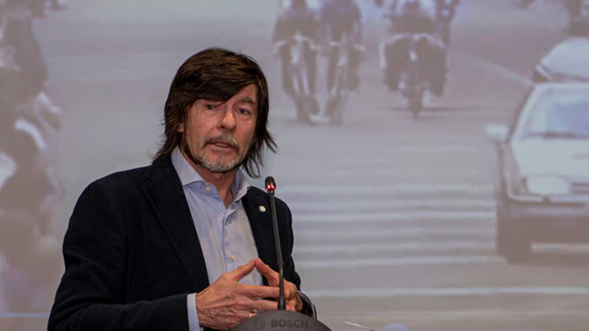 Immagine di Bugno e la memoria in cabina elettorale