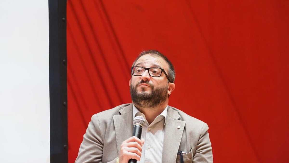 Immagine di “La destra vince nei comuni solo se è interclassista”. Parla Biondi, sindaco dell’Aquila