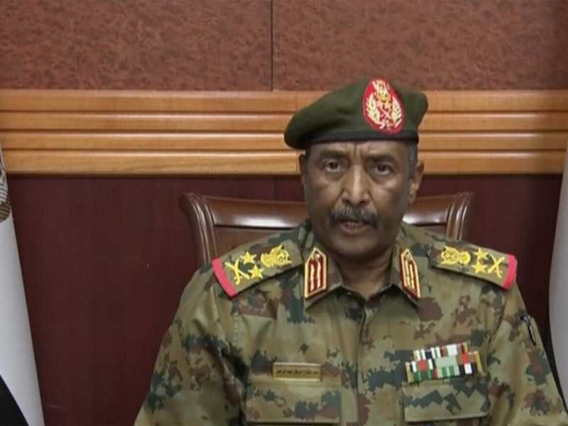 Chi è Abdel Fattah al Burhan, il generale che ha preso il potere in Sudan