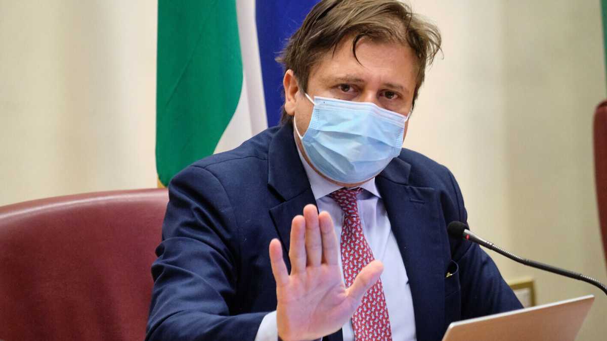 Immagine di Così l'Italia affronta la quarta ondata Covid. Parla Sileri