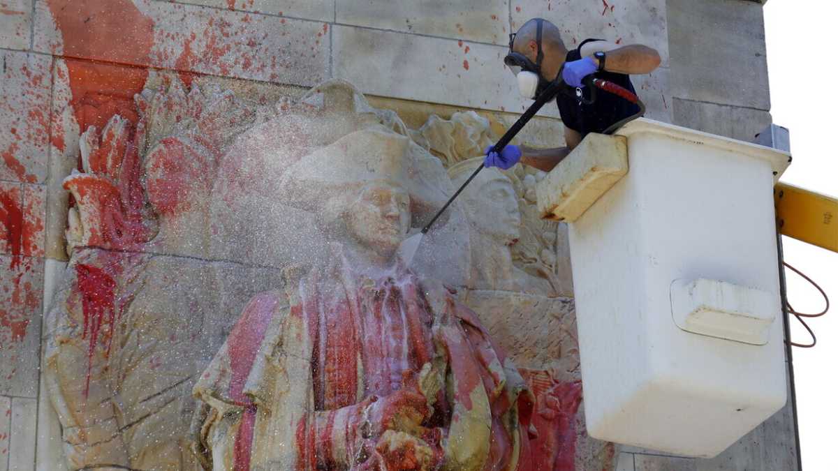 Immagine di I cancellatori di oggi e i ghigliottinatori di allora