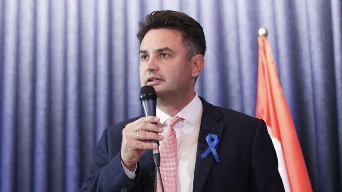 Immagine di Più Europa, più diritti, abolita la corruzione. Il tour brussellese di Márki-Zay, l’anti Orbán