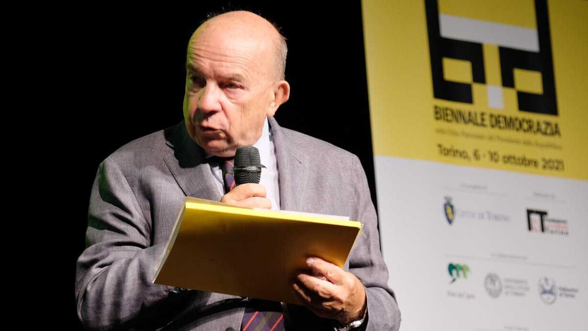 Immagine di Zagrebelsky chiede trasparenza per il Colle. Risate