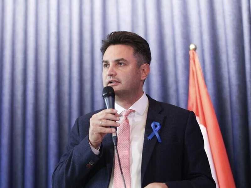 Più Europa, più diritti, abolita la corruzione. Il tour brussellese di Márki-Zay, l’anti Orbán