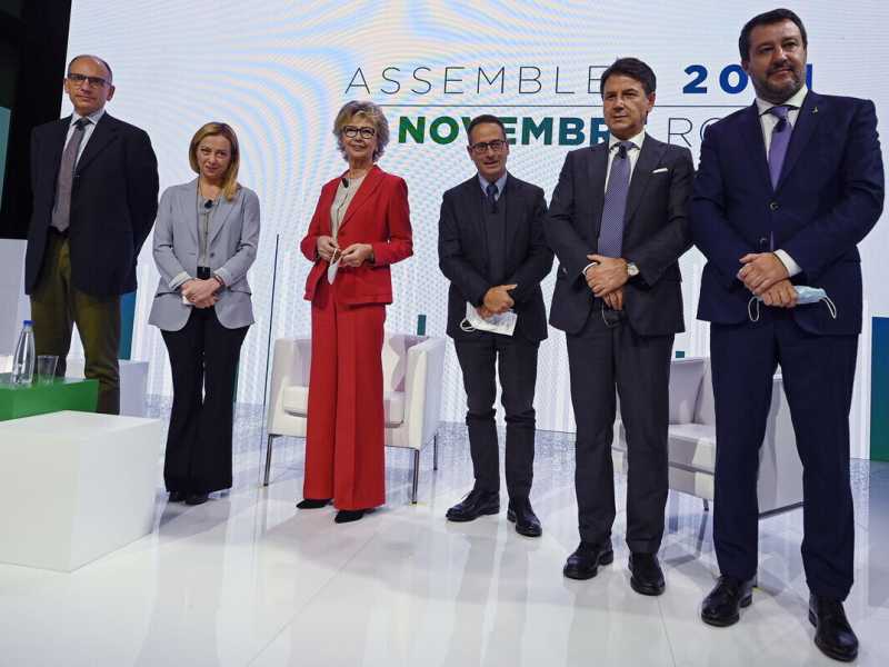 I sondaggi certificano la sparizione dei grandi partiti