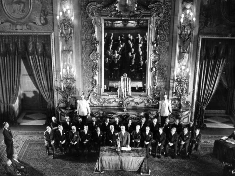 Ogni 7 anni una partita al buio: Quirinale, lunga storia di intrighi, colpi di scena e bocciature