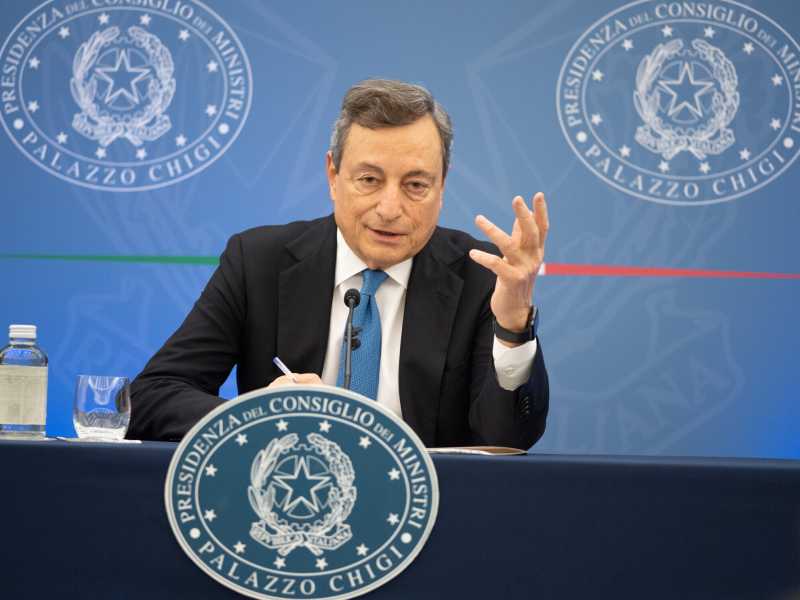 La clessidra di Draghi. Così le scadenze del Pnrr incrociano quelle del Quirinale
