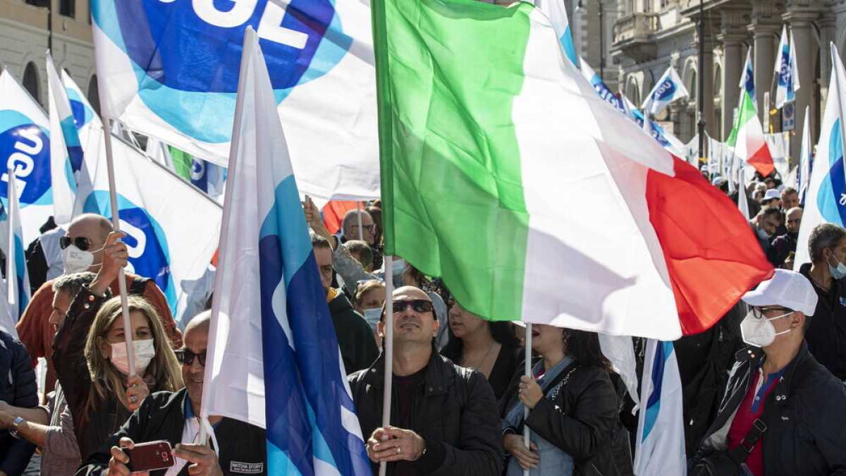 Immagine di Sciopero dei trasporti fuori tempo massimo. L'Ugl contro il green pass