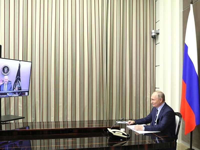 Il summit tra Biden e Putin e i timori di uno scenario afghano in Ucraina