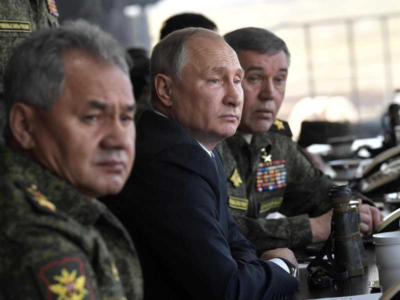 L’Ue pensa a nuove sanzioni da imporre a Mosca se invade l’Ucraina, ma c’è un costo da pagare